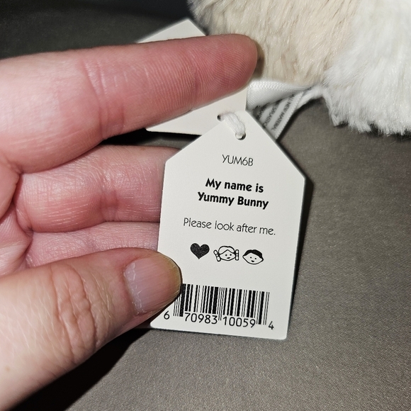 Jellycat BEIGE YUMMY BUNNY New BNWT Soft Plush Toy Baby Cute Stuffed Animal - Picture 4 of 5